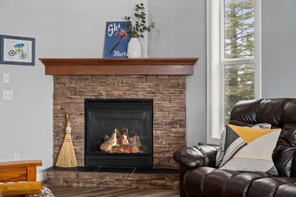 102 Morningside PT SW, Airdrie, AB T4B 3M3