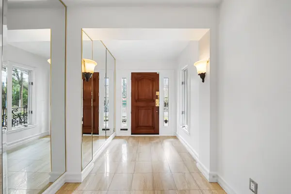 154 Valley RD, Toronto C12, ON M2L 1G4