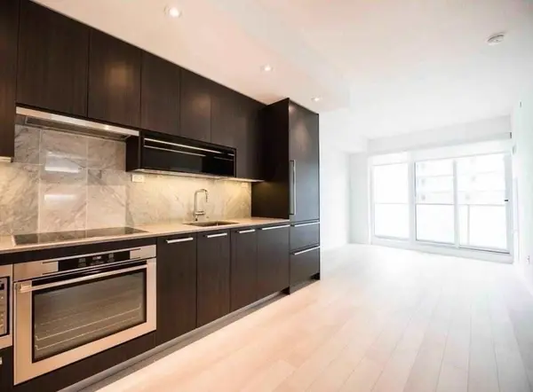 117 Mcmahon DR #1905, Toronto C15, ON M2K 2X9