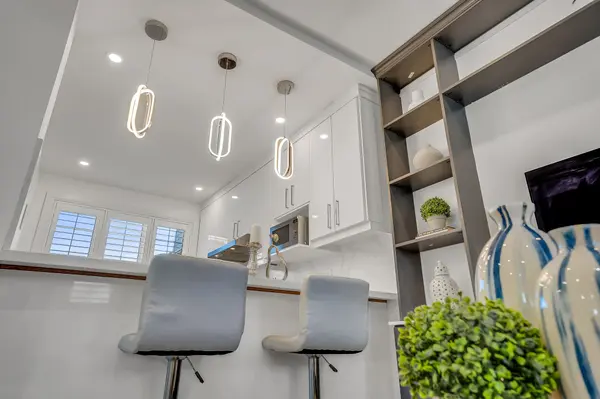 70 Clovelly AVE, Toronto C03, ON M6C 1Y3