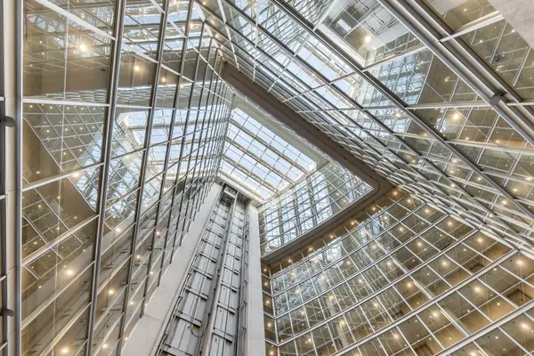 650 Queens Quay W #915, Toronto C01, ON M5V 3N2