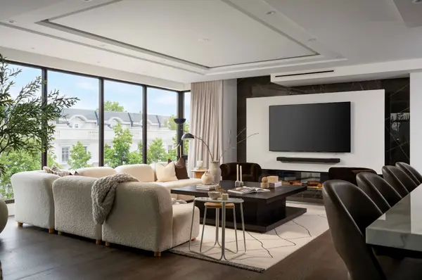 342 Spadina RD #405, Toronto C03, ON M5P 2V4