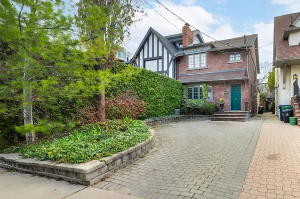 738 Huron ST, Toronto C02, ON M4V 2W3