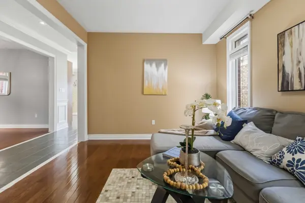 1649 Quail Run DR, Oshawa, ON L1K 0L9