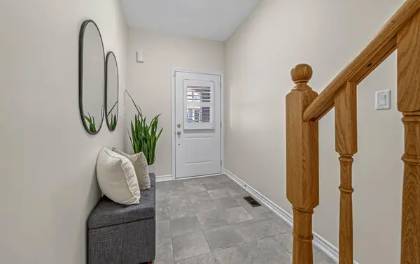 32 Kantium WAY, Whitby, ON L1N 0L4