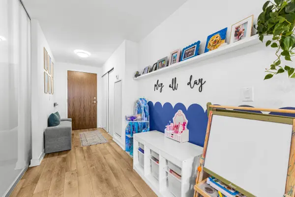 665 Queen ST E #301, Toronto E01, ON M4M 0G3