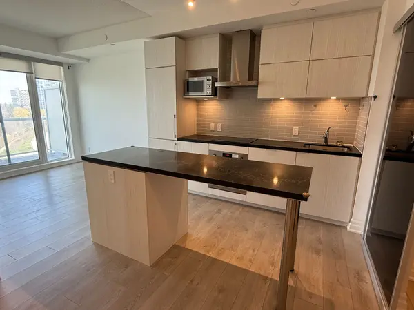 18 Rouge Valley DR W #601, Markham, ON L6G 0H1