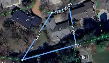 27 Hawthorne LN, Aurora, ON L4G 3K8