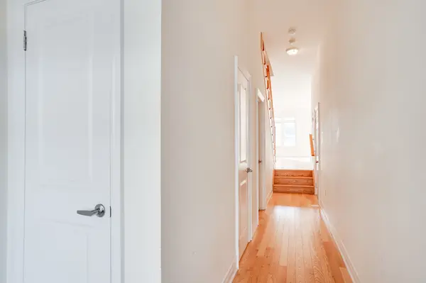 41 Hiawatha CT, Vaughan, ON L4L 0J2