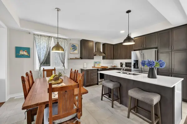 2962 Monarch DR, Orillia, ON L3V 8M8