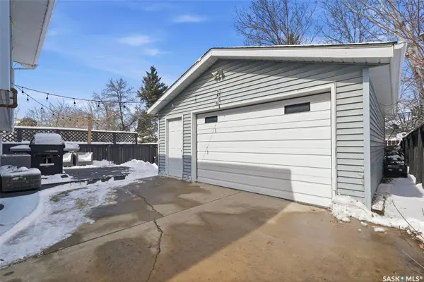 3154 33rd STREET W, Saskatoon, SK S7L 6V5