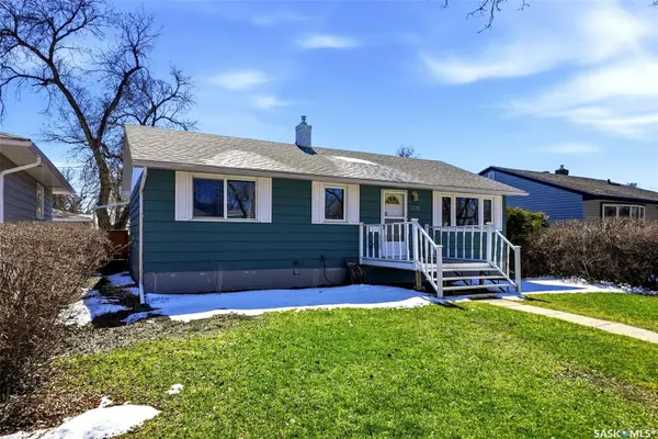 3039 Assiniboine AVENUE, Regina, SK S4S 1E2