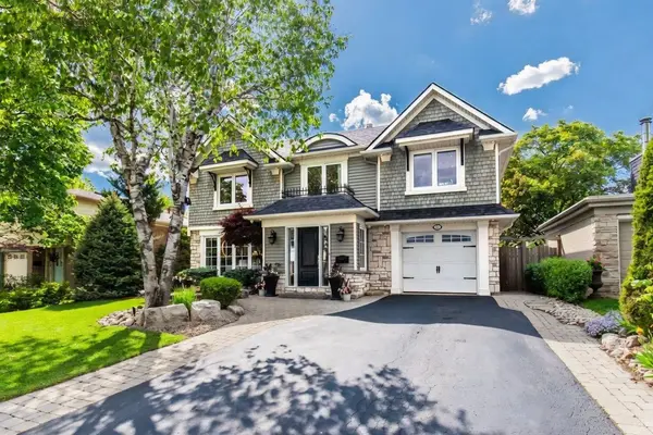 16 Ferndale CRES, Brampton, ON L6W 1E9
