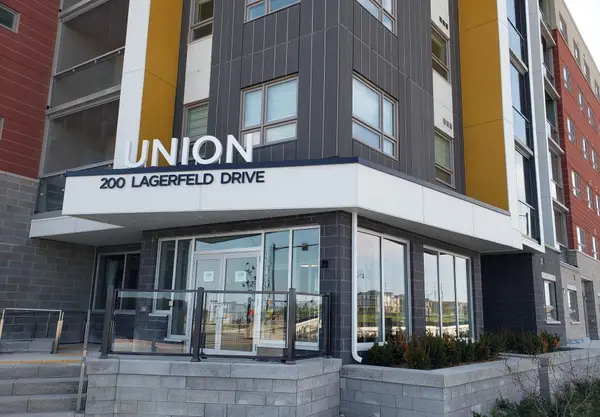 200 Lagerfield DR #320, Brampton, ON L7A 5G5