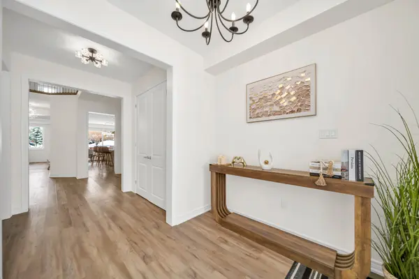 136 Harpin WAY E, Centre Wellington, ON N1M 0G9