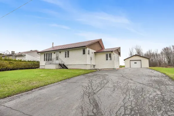 1776 Labonte ST, Clarence-rockland, ON K0A 1N0