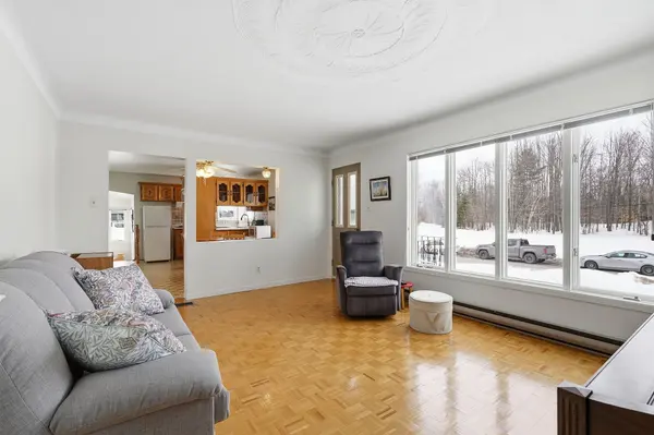 1776 Labonte ST, Clarence-rockland, ON K0A 1N0