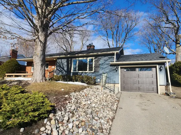 66 Butterfield PL, Brockville, ON K6V 1M5