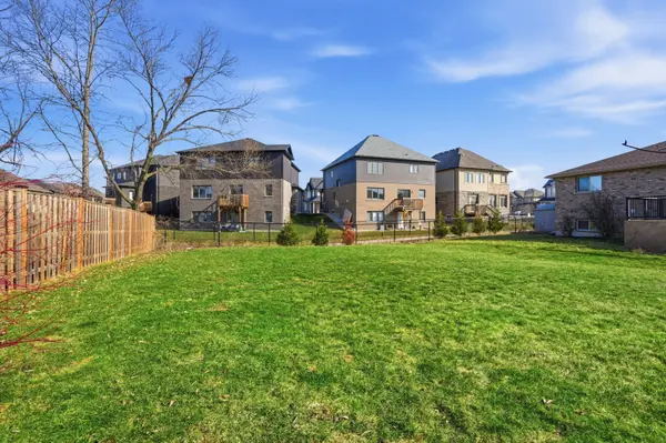 9 Pace AVE, Brantford, ON N3S 7V4