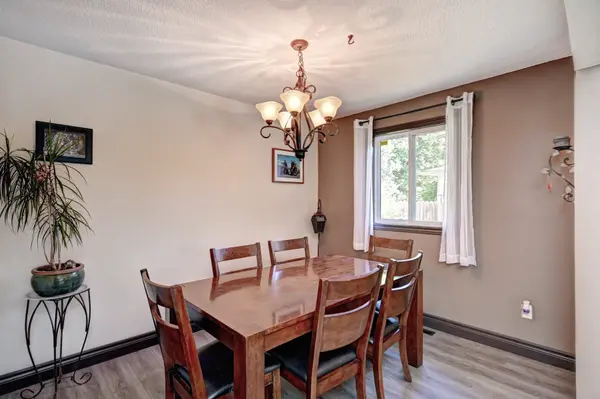 121 Forest RD, Brantford, ON N3S 7L5