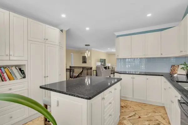 197 Autumn Hill CRES, Kitchener, ON N2N 1K9