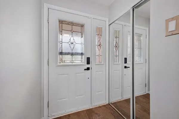 80 PICKWICK DR, Barrhaven, ON K2J 3E2