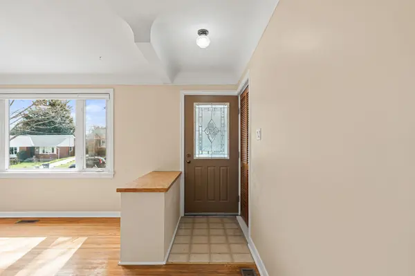 20 Cadillac DR, Guelph, ON N1E 2B5