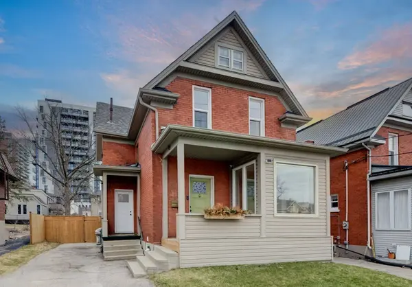 8 Spring ST E, Waterloo, ON N2J 2L8