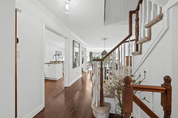 199 Golflinks DR, Barrhaven, ON K2J 5M8