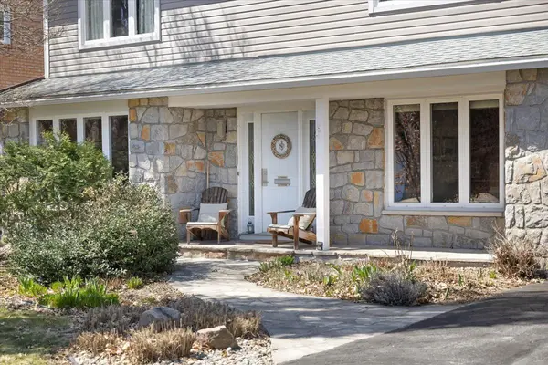 1912 Oakdean CRES, Beacon Hill North - South And Area, ON K1J 6H3