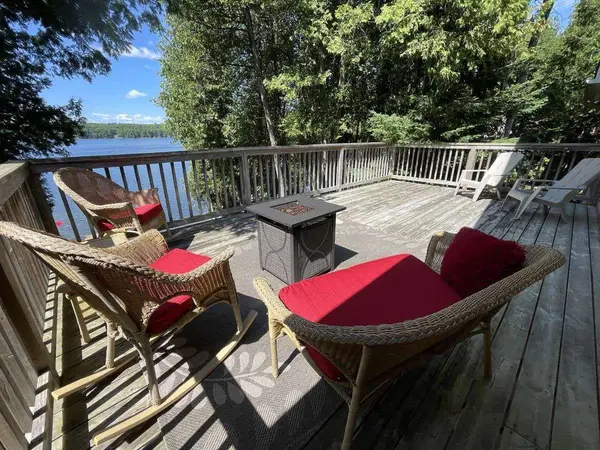 1990 White Lake RD, Douro-dummer, ON K0L 2H0