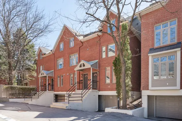 72 GREENFIELD AVE #10, Glebe - Ottawa East And Area, ON K1S 0X7