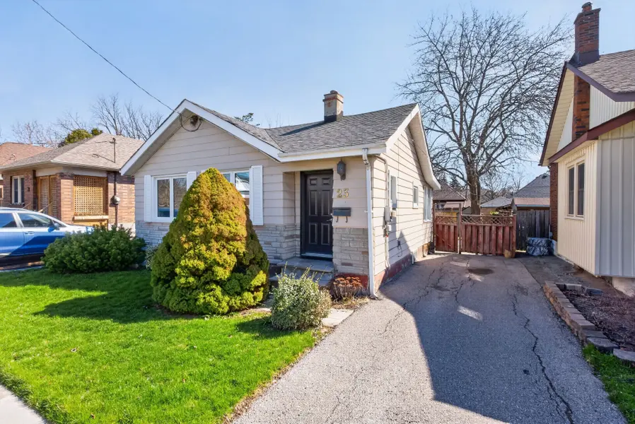 23 Patricia AVE, Oshawa, ON L1H 5W1