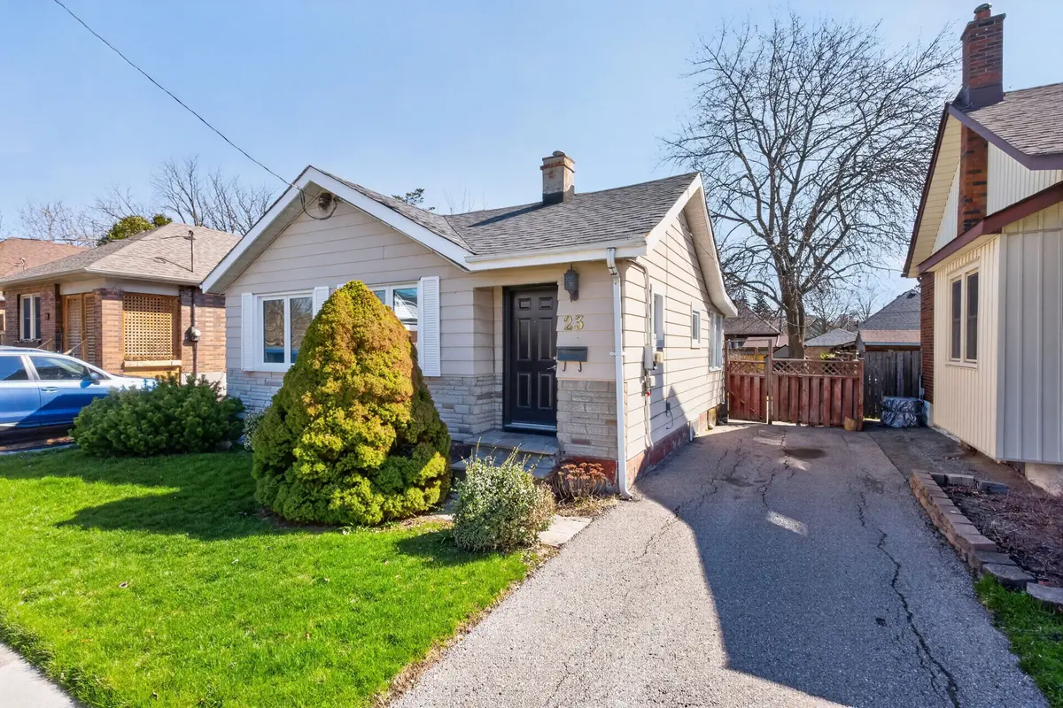 23 Patricia AVE, Oshawa, ON L1H 5W1