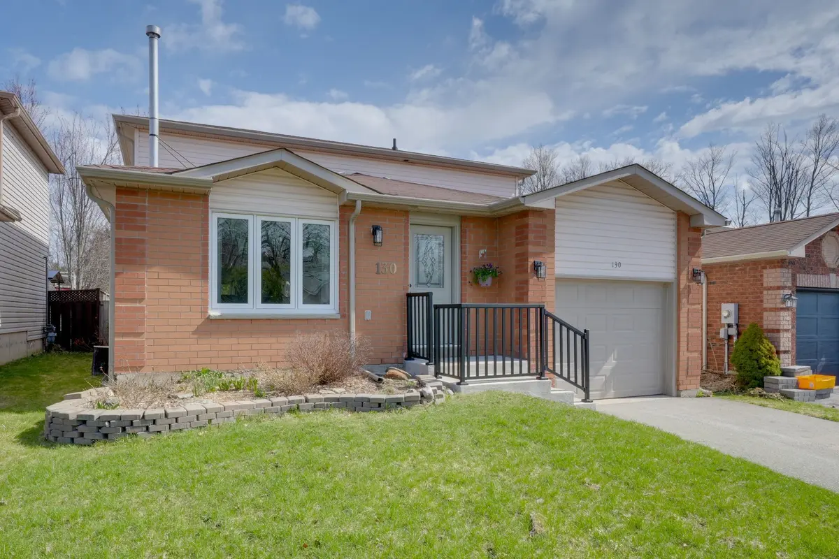 130 Athabaska RD, Barrie, ON L4N 8E5