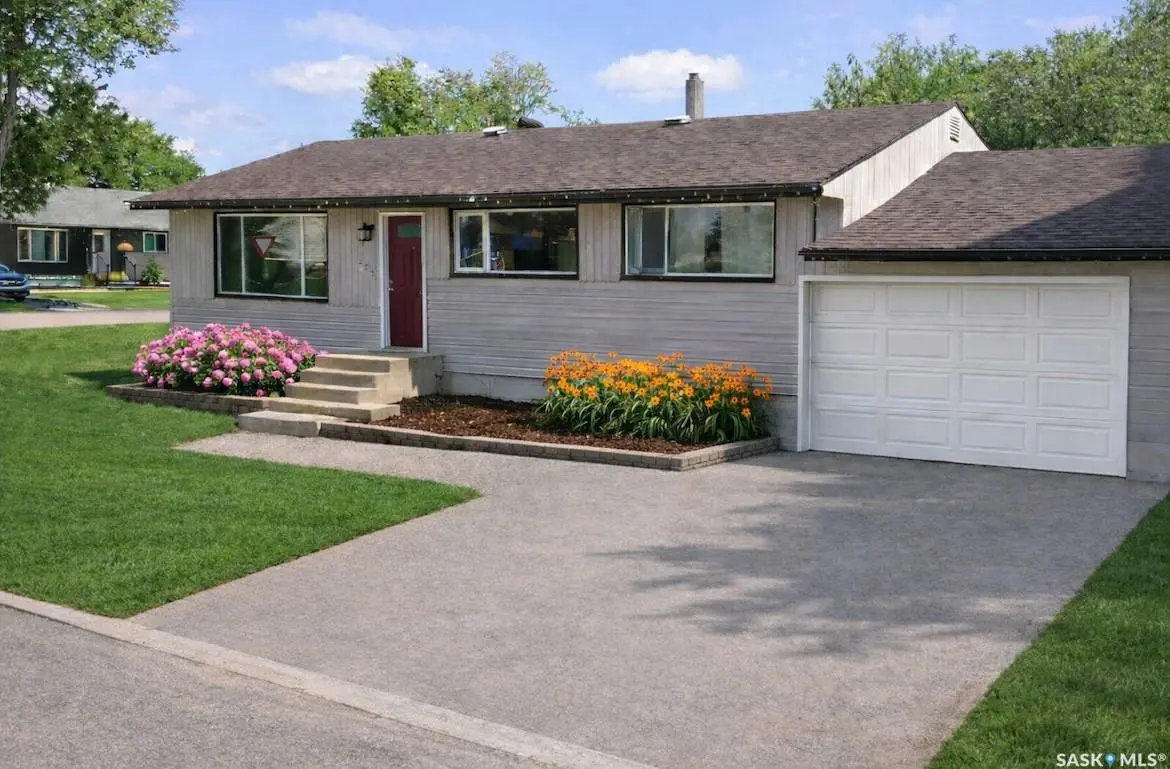 375 9th AVENUE W, Melville, SK S0A 2P0