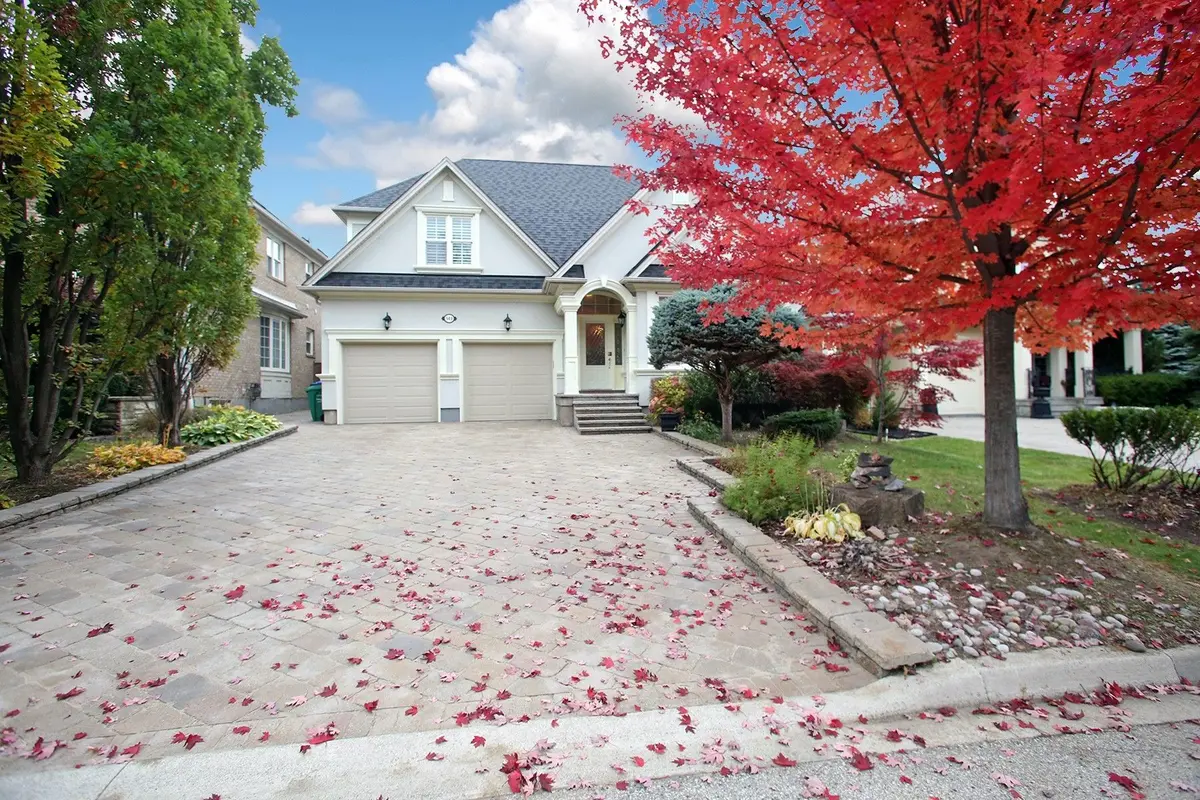 549 Renshaw CT, Mississauga, ON L5H 4L6