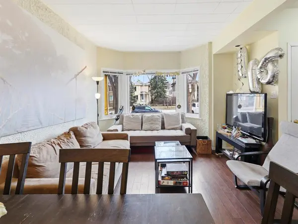 587 Jubilee AVE, Winnipeg, MB R3L 1P4