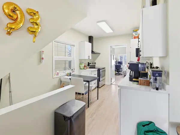 587 Jubilee AVE, Winnipeg, MB R3L 1P4