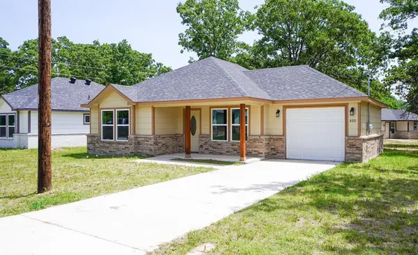 800 Hemlock Drive, West Tawakoni, TX 75474