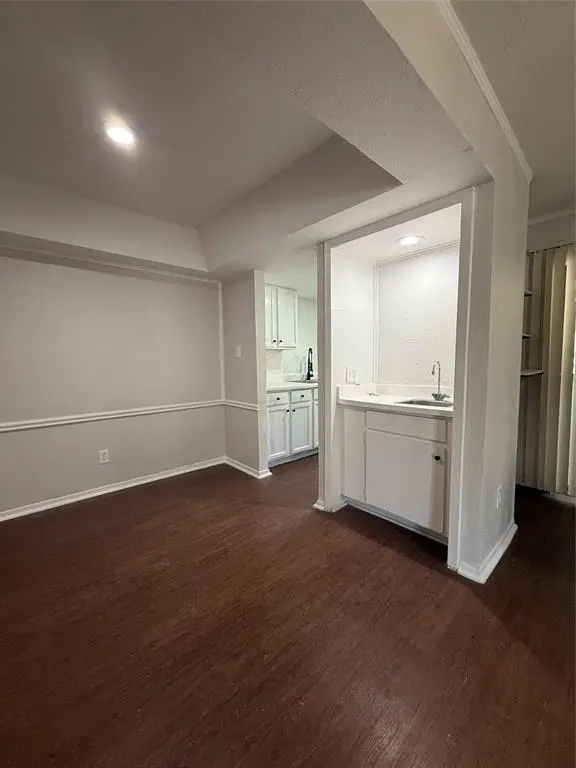 7431 Holly Hill Drive #110, Dallas, TX 75231