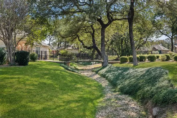 1340 Autumn Oaks Circle, China Spring, TX 76633