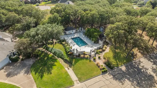 1340 Autumn Oaks Circle, China Spring, TX 76633