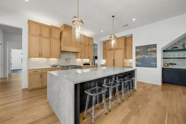 940 Healey Drive, Fairview, TX 75069