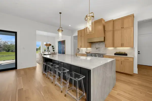 940 Healey Drive, Fairview, TX 75069