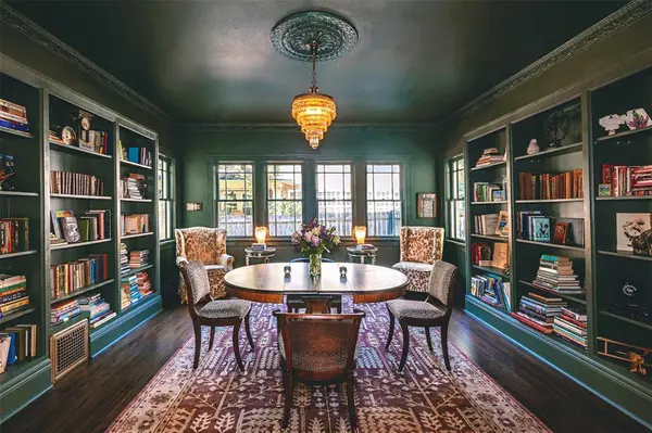 2417 5th Avenue, Fort Worth, TX 76110