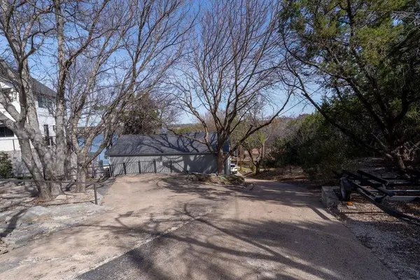 1221 Sleepy Water Court, Granbury, TX 76048