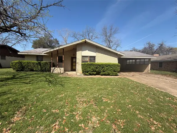 108 E Santa Anna Drive,  Robinson,  TX 76706