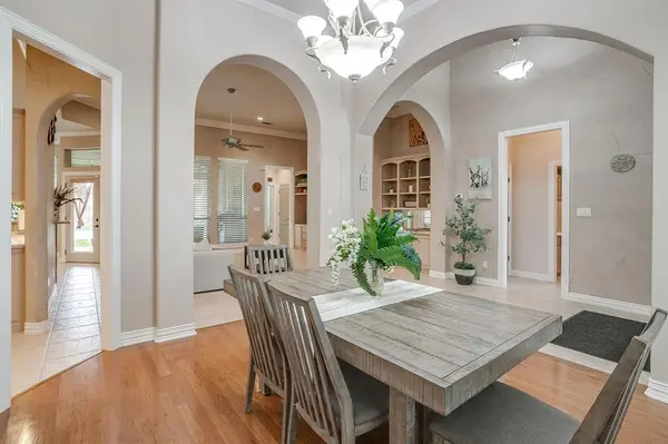 2210 Riverwood Drive, Weatherford, TX 76087