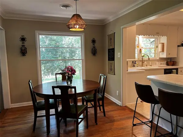 108 Woodland Drive, Irving, TX 75060